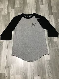 (Category: ) located in . Submitted by ljay.thriftedfinds (Listing ID 1468243621, Image 1). Description: .