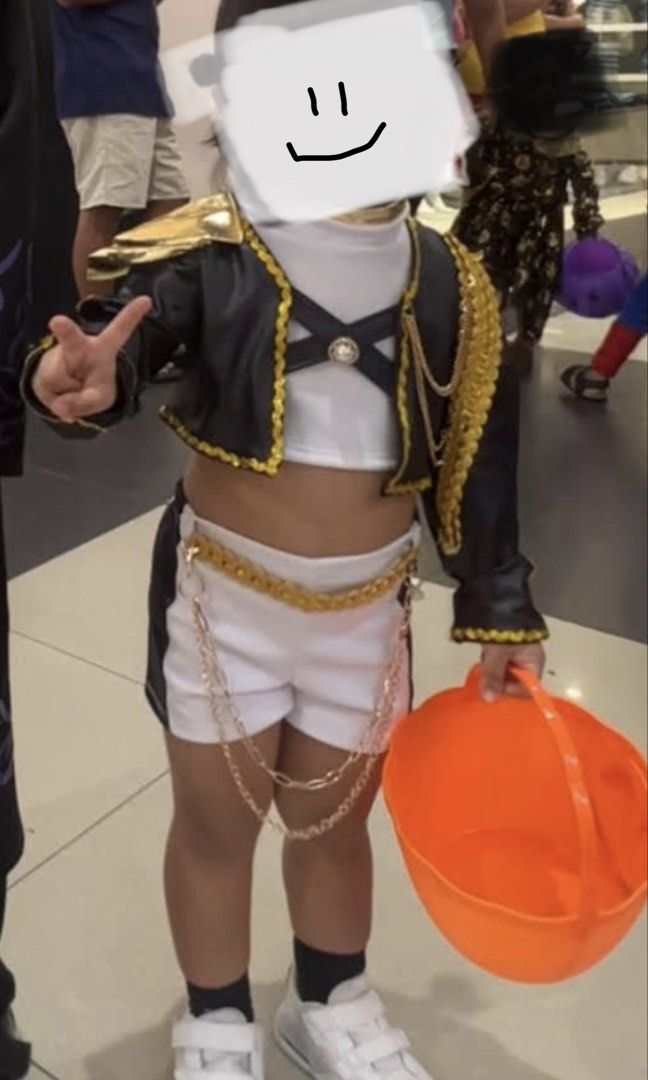 Halloween Costume kids (Category: Babies & Kids Fashion) located in Caloocan City. Submitted by verygoodmama (Listing ID 1468105164, Image 2). Description: Used only once. Still in good condition! 🤍 For reference, my daughter was 3 years old in the photo. Halloween Costume Huntrix Zoe K-pop Demon Hunter .