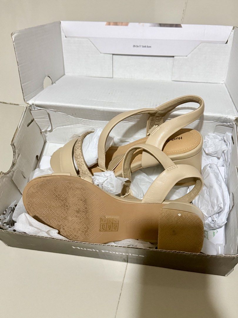 Hush Puppies Sandals (US 5) (Category: Flats & Sandals) located in Santa Rosa. Submitted by lesliedl (Listing ID 1468180425, Image 2). Description: 💯 authentic SRP is Php2.1k Used only 1x RFS: need a bigger size.