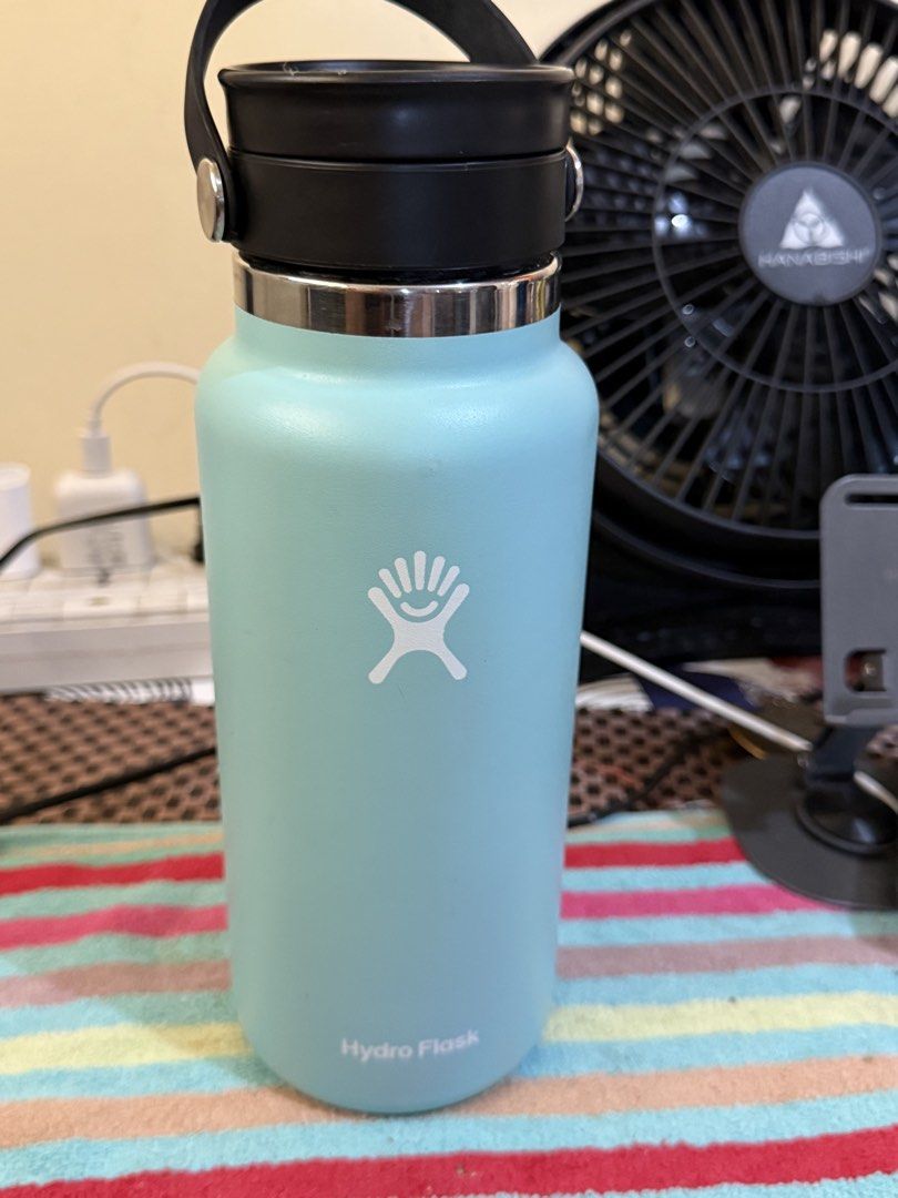 Hydro Flask 32 oz Wide Flex Cap Alpine (Category: Water Bottles & Tumblers) located in Manila. Submitted by deapage (Listing ID 1468280293, Image 1). Description: - Authentic Hydro Flask 32 oz in Alpine light blue - Wide mouth design with convenient black flex cap handle - TempShield double-wall insulation keeps drinks cold all day - Ideal for daily use, gym, workouts, and outdoor activities.