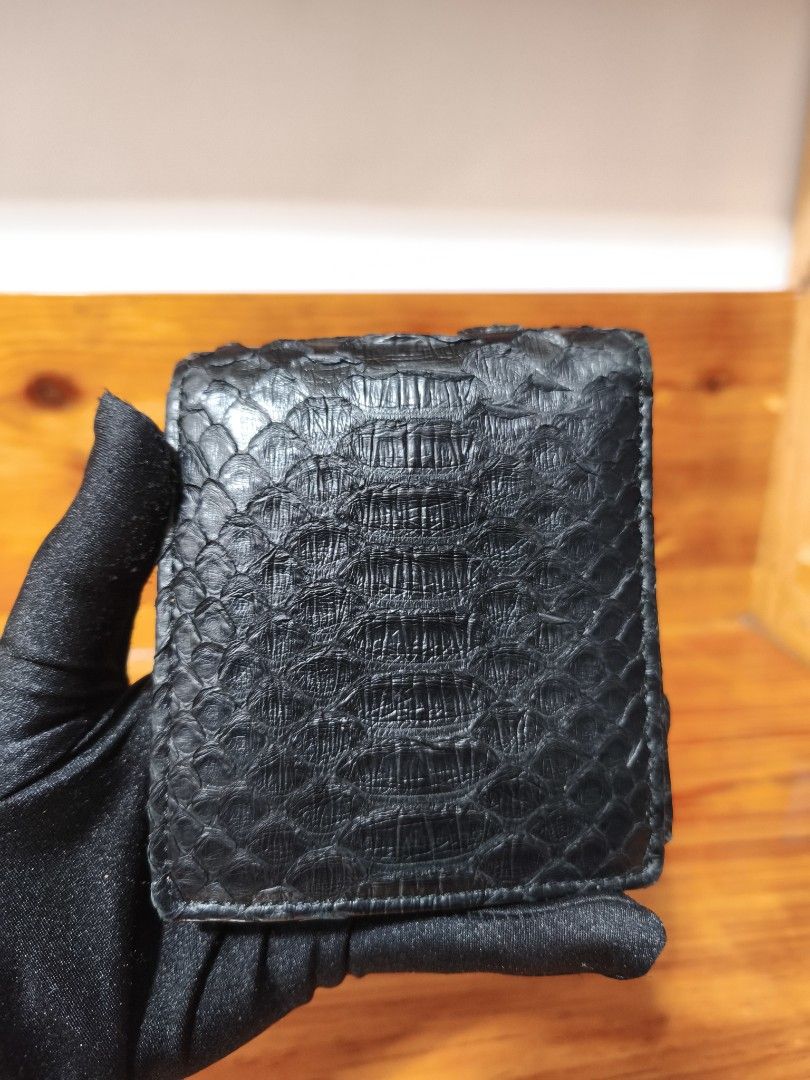 IBIZA python snake skin Wallet (Category: Wallets & Card holders) located in Baguio. Submitted by queenlyne_vintage_rare_finds (Listing ID 1468104082, Image 3). Description: .