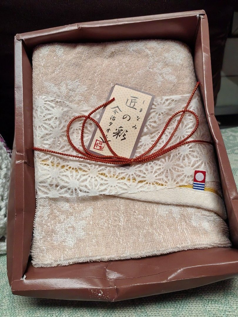 Imabari back towel cream color (Category: Bedding & Towels) located in Manila. Submitted by luckycharm_215 (Listing ID 1468132681, Image 1). Description: back towel dent box new.