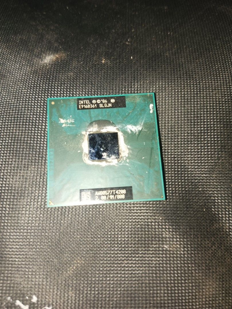 Intel Core i5 Processors, Toshiba HDD, and Samsung RAM (Category: Laptops & Notebooks) located in Pasig City. Submitted by johnjhay0209 (Listing ID 1468189764, Image 2). Description: 240gb ssd 320gb hdd 2pcs 2gbram 2pcs core i5 i5 450M i5 560M TAYTAY LOC . PICK UP ONLY.