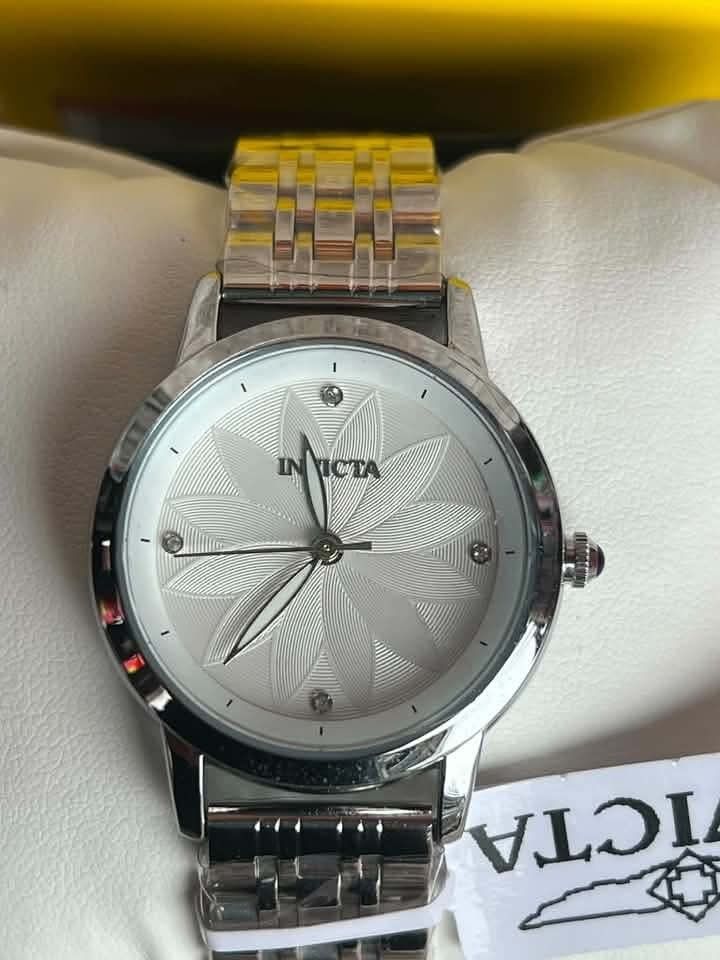INVECTA WATCH WITH BOX (Category: Women's Watches) located in Cavinti. Submitted by shop_withme23 (Listing ID 1468282558, Image 1). Description: Onhand item Full payment required No cancellation of order No rush shipping Additional shipping.