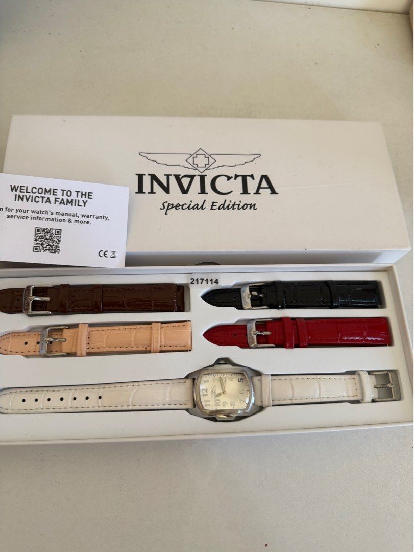 INVICTA LUPAH SILVER (Category: Women's Watches) located in Pasig City. Submitted by rashamd (Listing ID 1468079699, Image 1). Description: 📌OG Dm for other details! Slightly negotiable 📍Montalban, Rizal 📦 Lalamove, grab express, J&T or SPX .