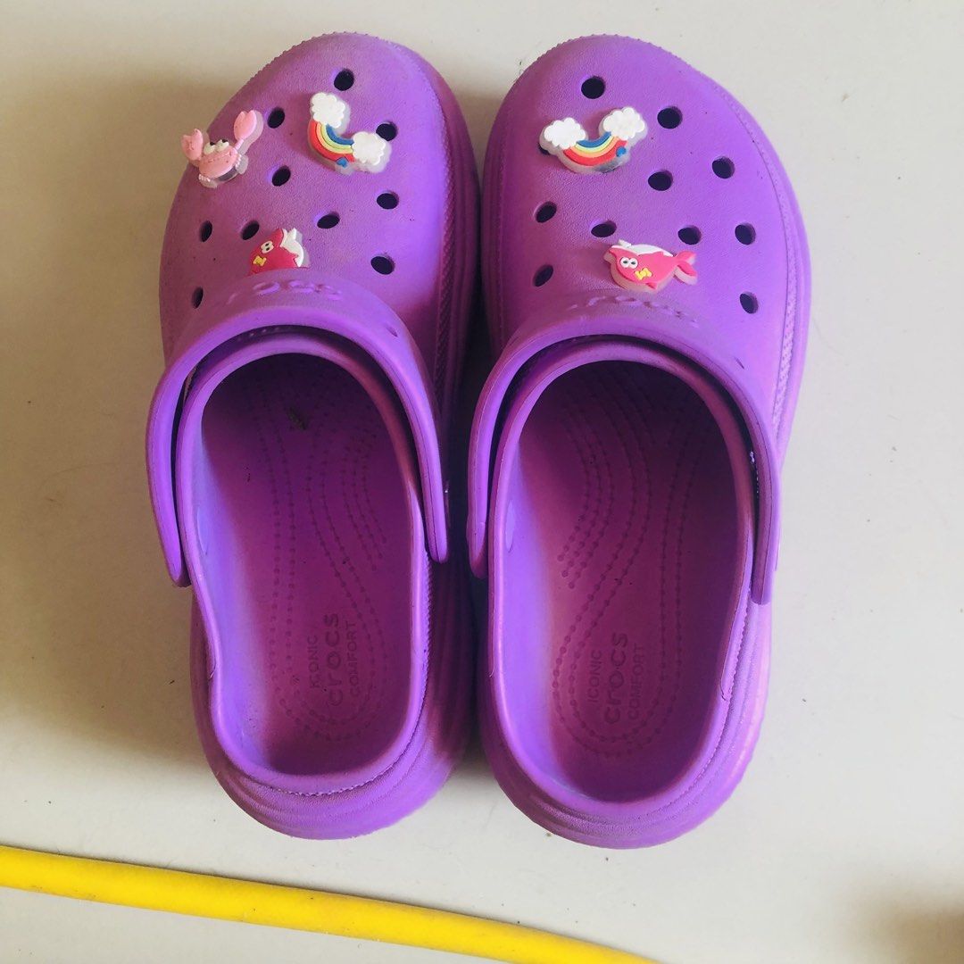 Ionic Crocs (Category: Slippers and slides) located in Quezon City. Submitted by mbatiles166934 (Listing ID 1468088141, Image 3). Description: Very good condition High slipper .