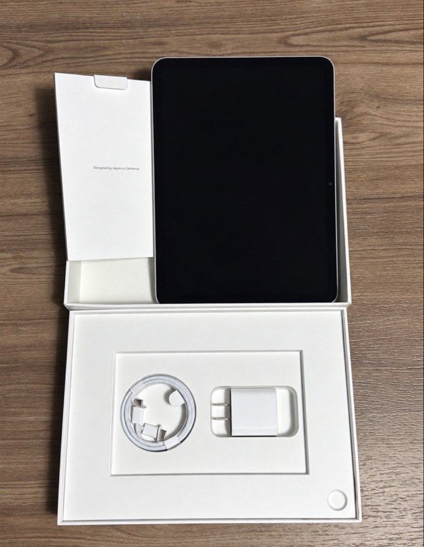 IPAD 10TH GEN - SILVER 64GB (Category: iPad) located in San Juan City. Submitted by c.777 (Listing ID 1468161279, Image 1). Description: IPAD 10TH GEN PRICE IS FIXED. BARELY USED ( for netflix and ebook reading n facetime calls only) rfs : prefers macbook for work.