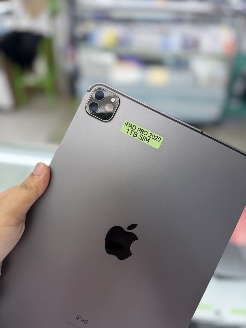 Ipad Pro 2020 1TB 11' Openline Wifi + cellular no issues 98% smooth (Category: iPad) located in San Juan City. Submitted by najihahtelecomshop2018 (Listing ID 1468221067, Image 2). Description: Legit Store | Original unit FOR SALE | TRADE / SWAP ▫️INSTALLMENT thru: 🔸Credit Card (straight / installment) 🔸Ggives / Gcredit + 6% interest 🔸Spay Later + 6% interest (RFS: Buy and Sell any kinds of Gadgets) Description: Ipad Pro 2020 11' inch 1TB Wifi