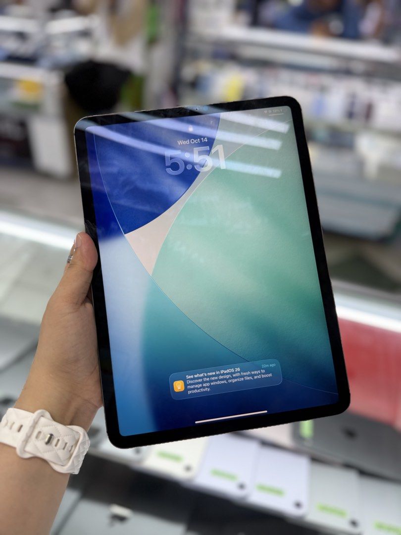 Ipad Pro 2020 1TB 11' Openline Wifi + cellular no issues 98% smooth (Category: iPad) located in San Juan City. Submitted by najihahtelecomshop2018 (Listing ID 1468221067, Image 3). Description: Legit Store | Original unit FOR SALE | TRADE / SWAP ▫️INSTALLMENT thru: 🔸Credit Card (straight / installment) 🔸Ggives / Gcredit + 6% interest 🔸Spay Later + 6% interest (RFS: Buy and Sell any kinds of Gadgets) Description: Ipad Pro 2020 11' inch 1TB Wifi