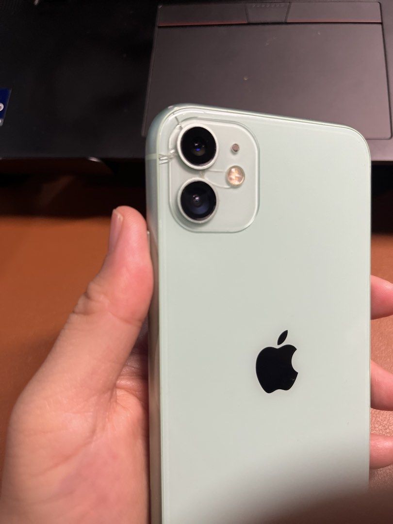 Iphone 11 (Category: iPhone 11 Series) located in Taytay. Submitted by janecsb (Listing ID 1468179955, Image 3). Description: With small crack near the camera (as shown on the pic) but all are working fine. and smooth. .