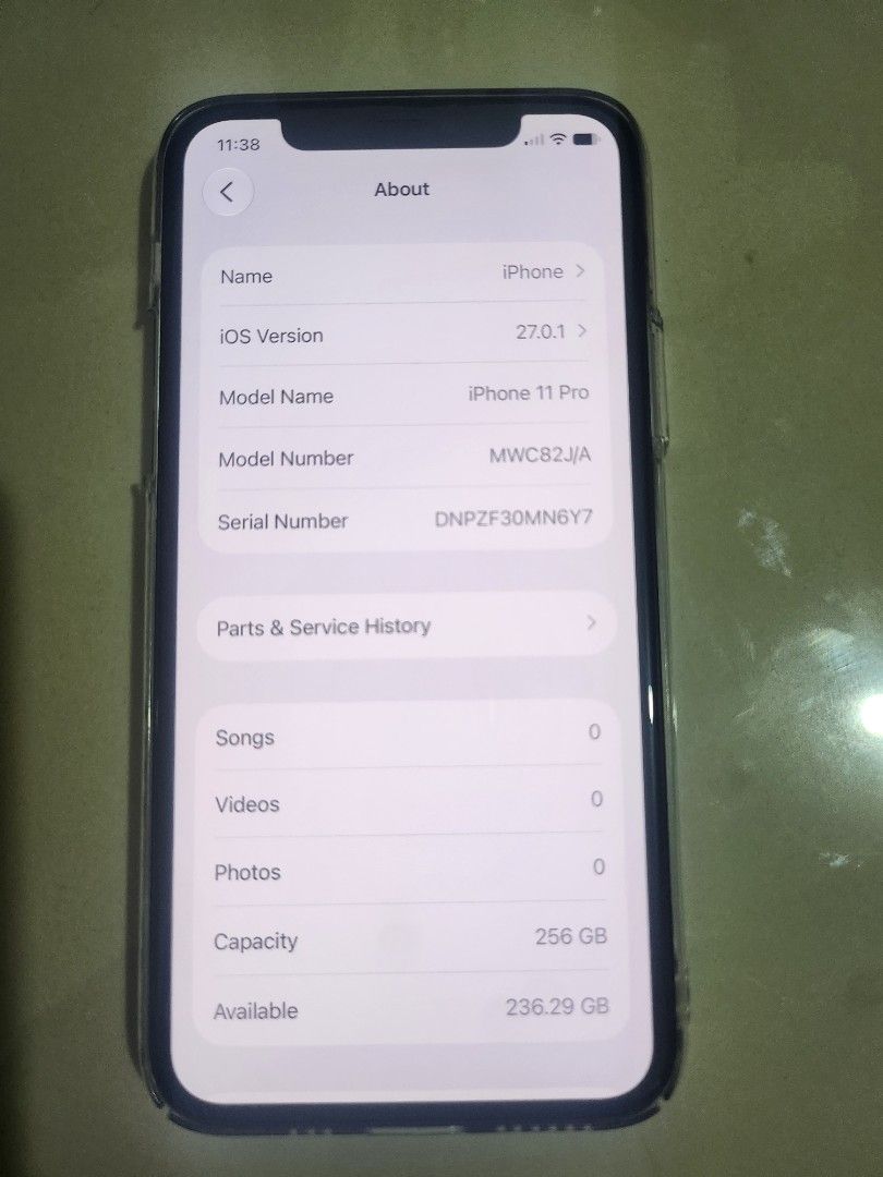 iPhone 11 Pro 256gb - White (Category: iPhone 11 Series) located in Quezon City. Submitted by coachgirlie (Listing ID 1468260693, Image 2). Description: iPhone 11 Pro 256gb - White Original unit - Japan Variant Openline to any sim No repair/replacement Batt health 79% original makunat Lady owned Well used 12k - slight nego 📍Fairview Q.C.