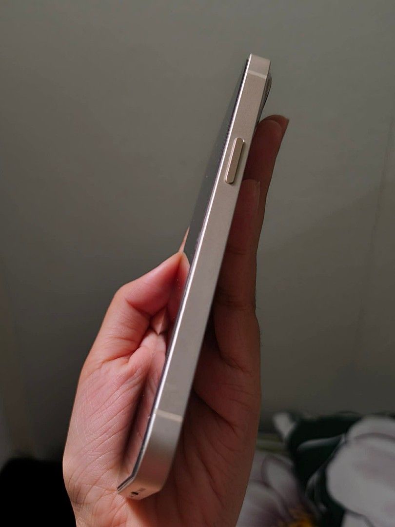 iPhone 13 (128gb) (Category: iPhone 13 Series) located in Manila. Submitted by seinjae (Listing ID 1468068523, Image 3). Description: UNIT: IPHONE 13 128GB STARLIGHT PRICE: 18,000 (Negotiable) DETAILS: - 91% Battery Health - Never repaired - All parts are original - With original box and cable - Purchased from Power Mac - First owner PURCHASE DATE: March 2025 RFS: Upgrading to a higher unit Message me for inquiries and additional photos. MEET-UP 