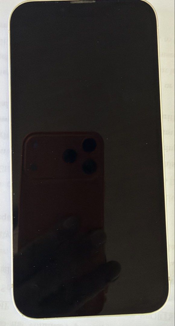 iPhone 13 (Category: iPhone 13 Series) located in Manila. Submitted by lsqwin2026 (Listing ID 1468144231, Image 2). Description: .