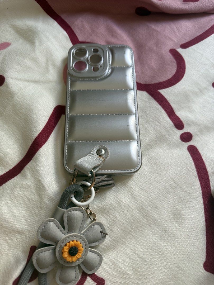 Iphone 14 promax (Category: Cases & Sleeves) located in Quezon City. Submitted by carpiorosa21379 (Listing ID 1468091288, Image 1). Description: Declutter.