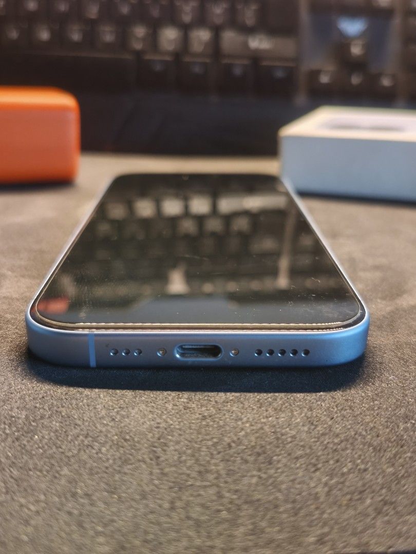 IPhone 17 256GB FOR SALE (Category: iPhone 17 Series) located in Noveleta. Submitted by rizzguy (Listing ID 1468102608, Image 3). Description: Iphone 17 256gb 9 months old No issue lady owned 99% battery health Ntc approved Comes with orig box, orig 20 watts adapter and cord 8 cases Smart devil screen protector Free delivery around alfonso or fora mall lbc sa malalayo 40,000 only! Negotiable for sure buyers.