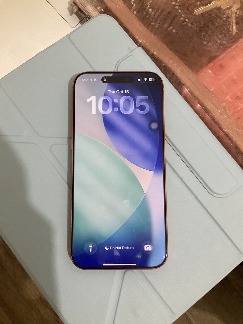 iPhone 17 Pro Max Complete (Category: iPhone 17 Series) located in Calaca. Submitted by stettikpreloved (Listing ID 1468214902, Image 2). Description: PFA PFA PFA!!! No trades Complete Still under warranty With receipt Issue: Paint chips.