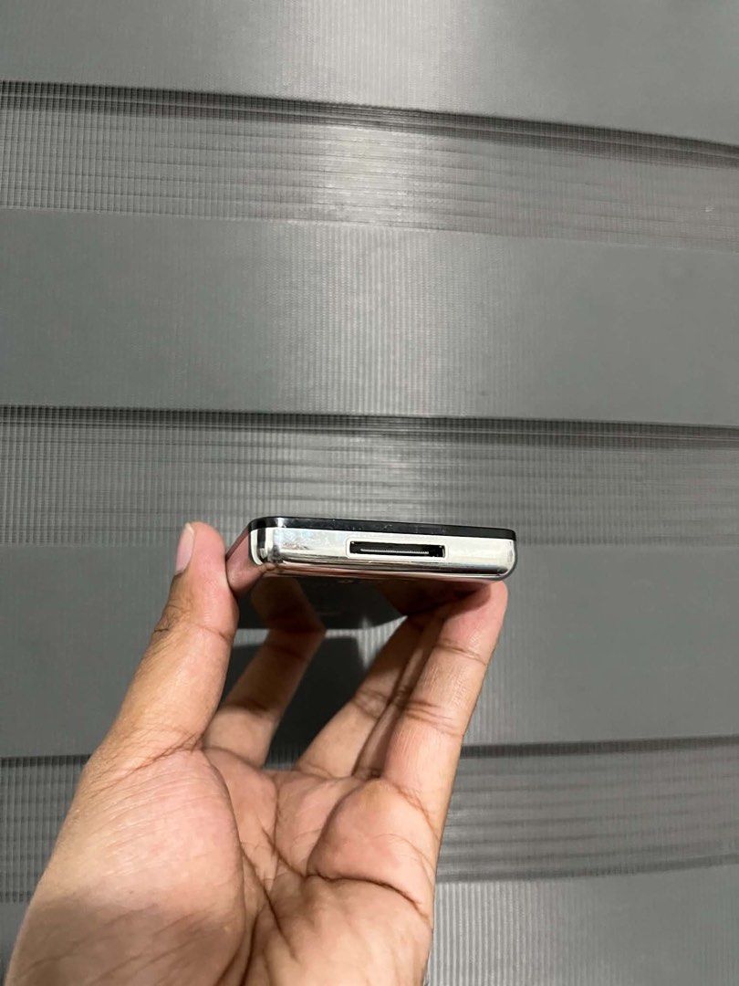 Ipod classic 5th gen (Category: Portable Music Players) located in Quezon City. Submitted by all_about_retro (Listing ID 1468207188, Image 3). Description: Ipod classic 5th gen 30gb Good lcd Good clickwheel Good battery Good hdd Reallocs 0 Pending sector 0 Unit only No issue Yung nakikita niyo sa lcd mawawala yan ng ilang araw Pickup.