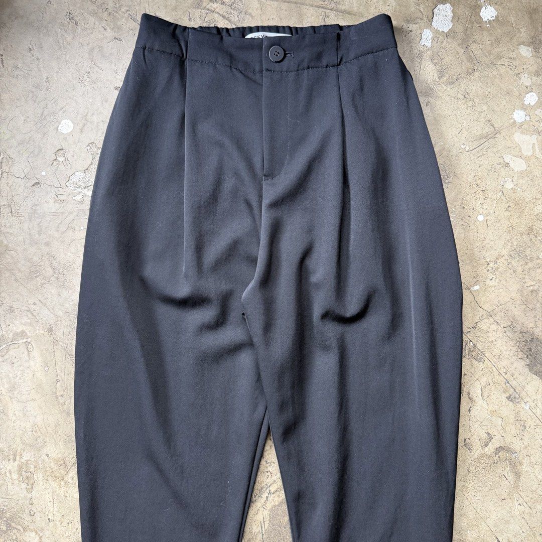 Issey Miyake - Single Pleated Pants (Category: Jeans) located in Cavite. Submitted by 4118.ph (Listing ID 1468224108, Image 3). Description: Size 2 on tag fits 26-27 Excellent condition Waist 13.5” Length 43.5” Inseam 30” Leg opening 6”.