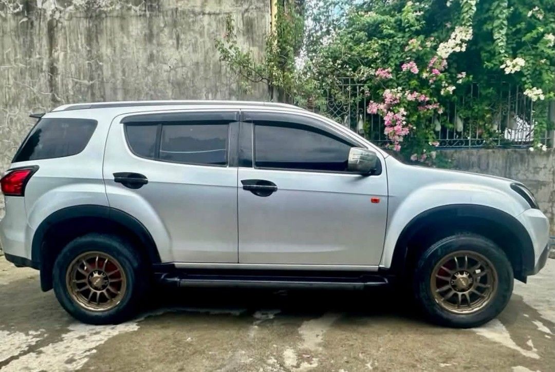 ISUZU MU-X LS 2017 | MANUAL (Category: Used Cars) located in Rizal. Submitted by delcars. (Listing ID 1468074170, Image 3). Description: 🚘 FOR SALE: ISUZU MU-X LS 2017 | MANUAL TRANSMISSION * Mileage: 77,000 km (Original Mileage) * Color: Silver Metallic 🔧 UPGRADES & ACCESSORIES ✅ Oil Catch Can (OCC) – worth ₱7,000 ✅ Upgraded Front Grille – worth ₱10,000 ✅ Fog Lights with DRL ✅ Venum Mags & Tires – worth ₱70,000 ✅ Bridgestone Tires – New in 202