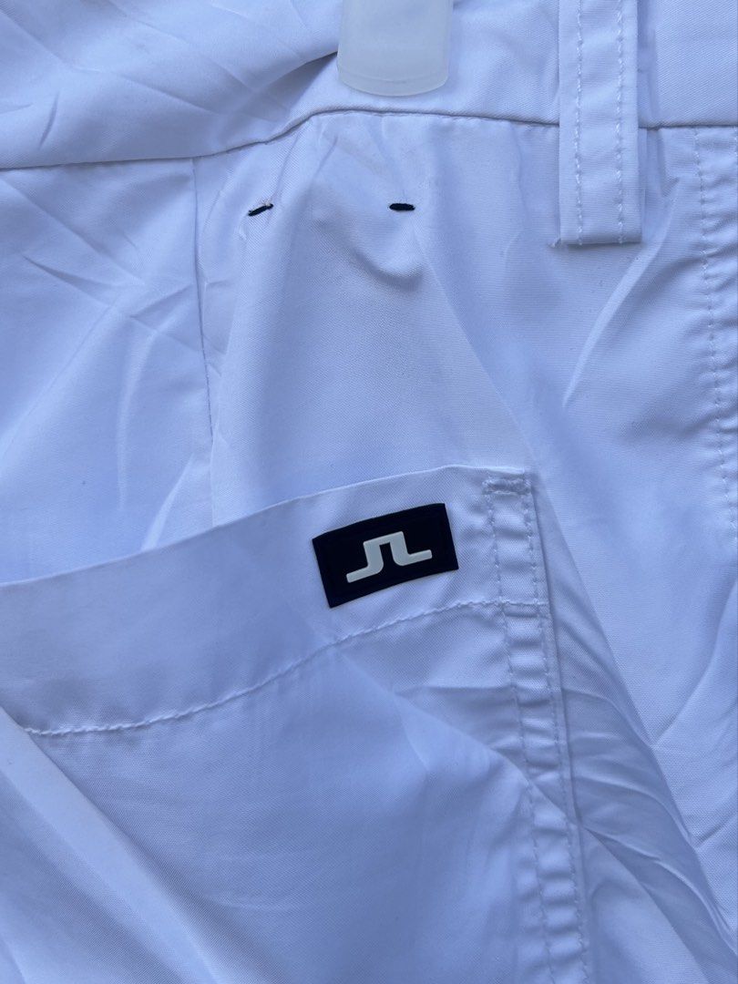 J. Lindeberg Shorts (Category: Shorts) located in Tuguegarao City. Submitted by 2giefinds (Listing ID 1468129275, Image 3). Description: Size: Medium Dimes: Waistline:34 x L:20 x Leg opening: 11 Condition: Excellent Color Rate: 9.9/10 Issue: very minimal light washable stain.