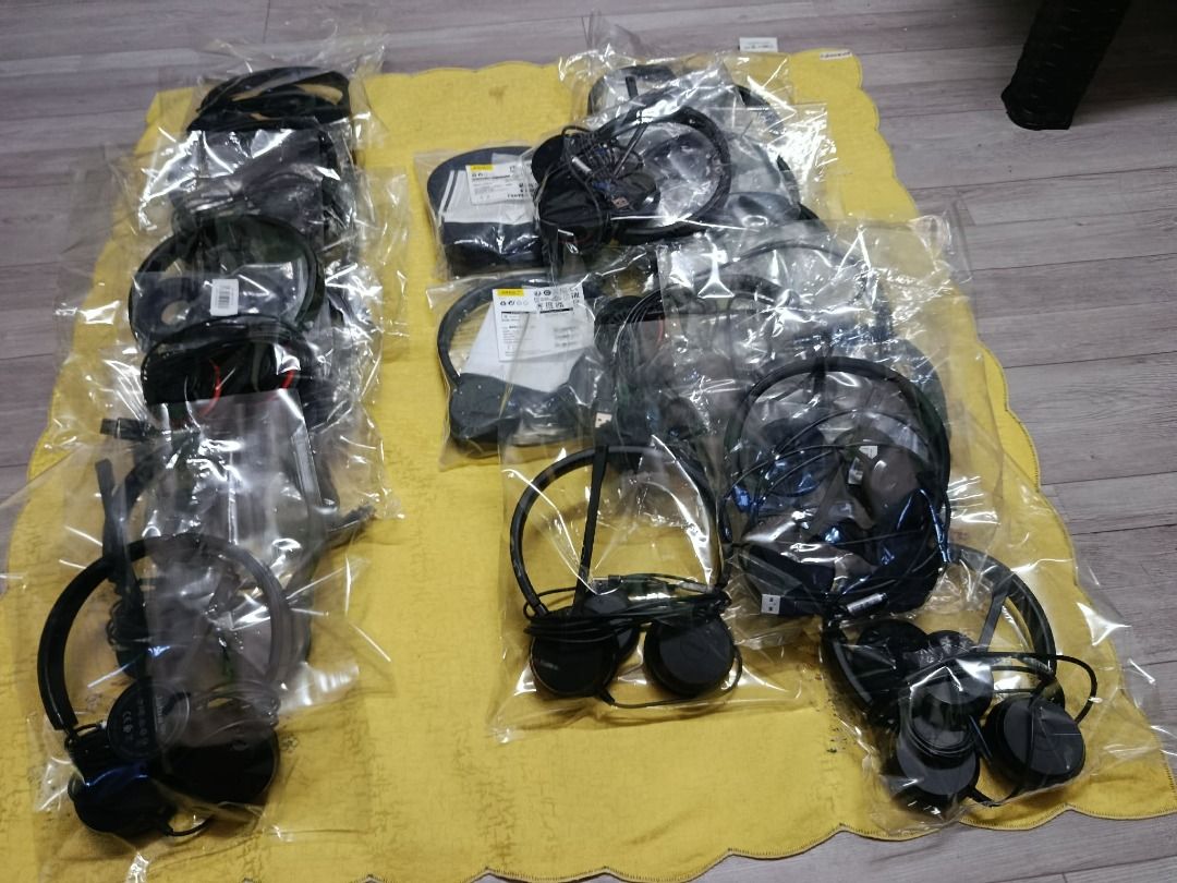 Jabra Evolve 20 usb or type c with usb (Category: Headphones & Headsets) located in Quezon City. Submitted by carou85958 (Listing ID 1468131603, Image 1). Description: Jabra Evolve 20 100% good 100% working 100% makikinis 100% no issue 100% no scam jabra 20 usb type makinis p900 jabra 20 type c with usb makinis p1k 17 ibp road batasan hills qc .