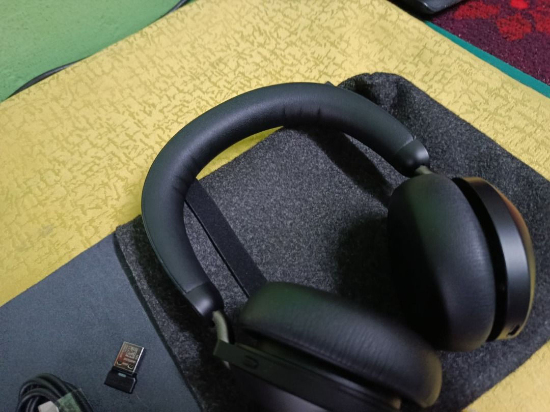 jabra evolve 2 75 (Category: Headphones & Headsets) located in Quezon City. Submitted by carou85958 (Listing ID 1468145237, Image 2). Description: JABRA EVOLVE 2 75 100% good 100% working 100% makinis no issue.. prize p7k pass na sa tatawad 17 ibp road batasan hills qc.