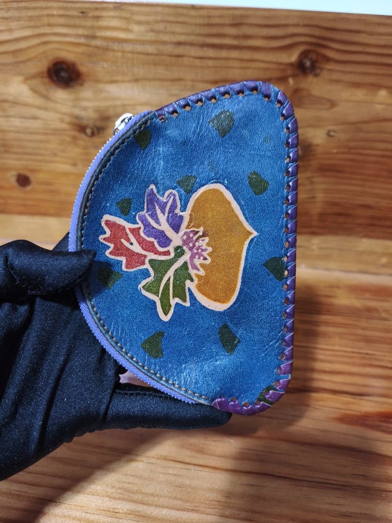 Japan leather coin purse (Category: Purses & Pouches) located in Baguio. Submitted by queenlyne_vintage_rare_finds (Listing ID 1468104714, Image 3). Description: .