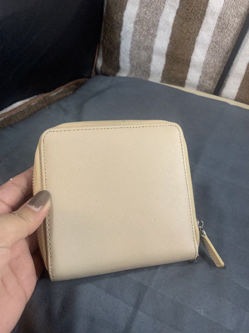 Japan leather organizer wallet (Category: Wallets & Card holders) located in Cabanatuan. Submitted by mjluxxejapan (Listing ID 1468117057, Image 1). Description: Fixed price. Aporox 5”x5” meas like new pa may small dirt lng Di naman halata ..genuine sapiano leather maganda matibay quality makapal .