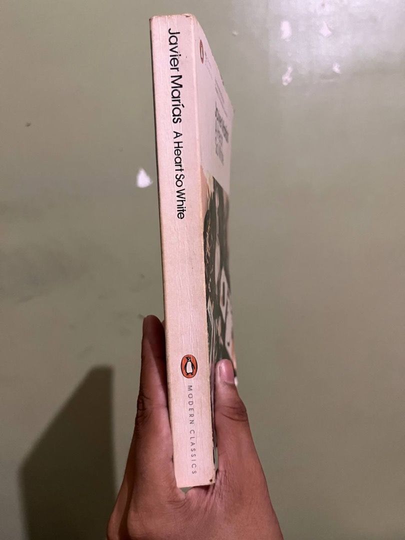 Javier Marías - A Heart So White (Category: Storybooks) located in Carmen. Submitted by grei.librongbaligya. (Listing ID 1468168299, Image 2). Description: Javier Marías - A Heart So White Minor signs of wear. Minimal spine crease. Regular paperback. .