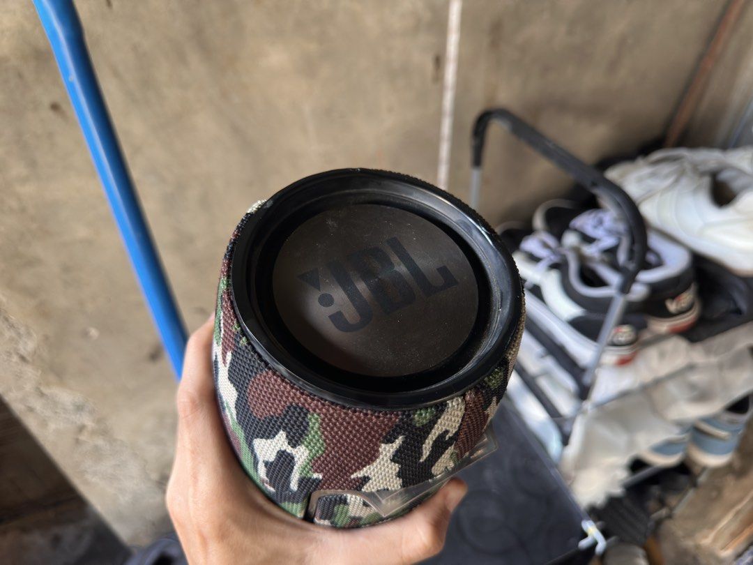 JBL Extreme Camo (Category: Soundbars, Speakers & Amplifiers) located in Caloocan City. Submitted by jerichogoku (Listing ID 1468141794, Image 3). Description: JBL Extreme Camo 100% Original, can be connected to app, Good Condition, no performance issues, unli check upon pickup. PM FOR SOUND TEST. Location: Bagong Silang, Caloocan North.