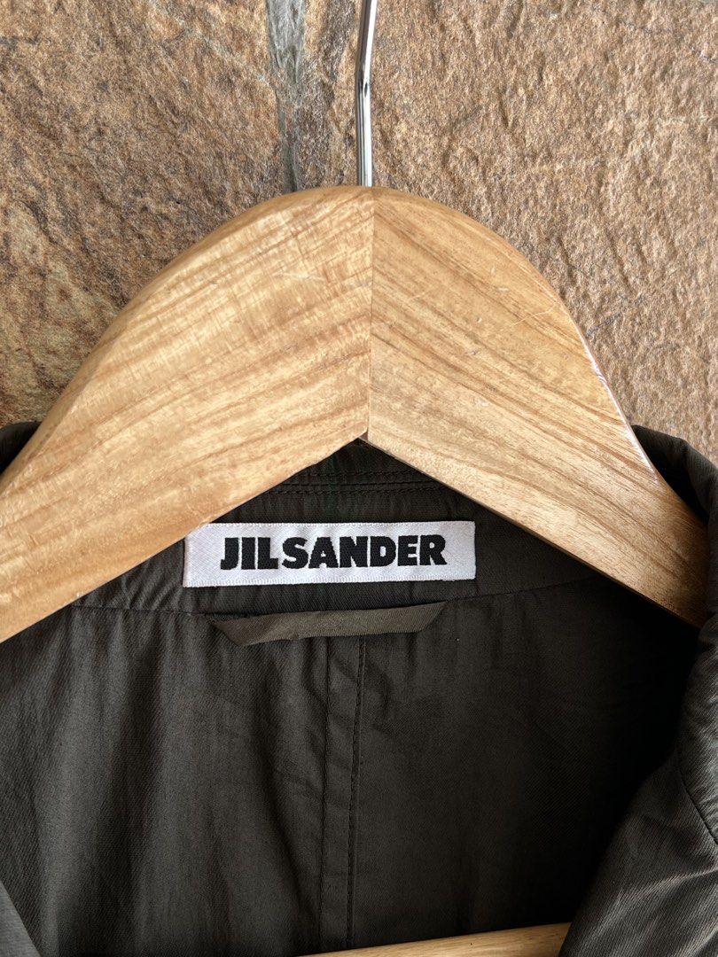 JIL SANDER - LIGHTWEIGHT BLAZER (Category: Luxury Apparel) located in Bacolod City. Submitted by timelessbyjosh (Listing ID 1468134281, Image 3). Description: BEST FOR CASUAL & FORMAL OUTFITS SIZE : 36 ACTUAL COLOR : OLIVE GREEN COLOR RATE : 9. 5 OUT OF 10 CONDITION : EXCELLENT MATERIAL : MADE IN : ITALY FLAWS : NONE DIMENSIONS LENGTH - 23 WIDTH ( ARMPIT TO ARMPIT ) - 18 SHOULDER TO SHOULDER - 18. 5 SLEEVE LENGTH ( ARMPIT TO WRIST ) - 18. 5 MEASU