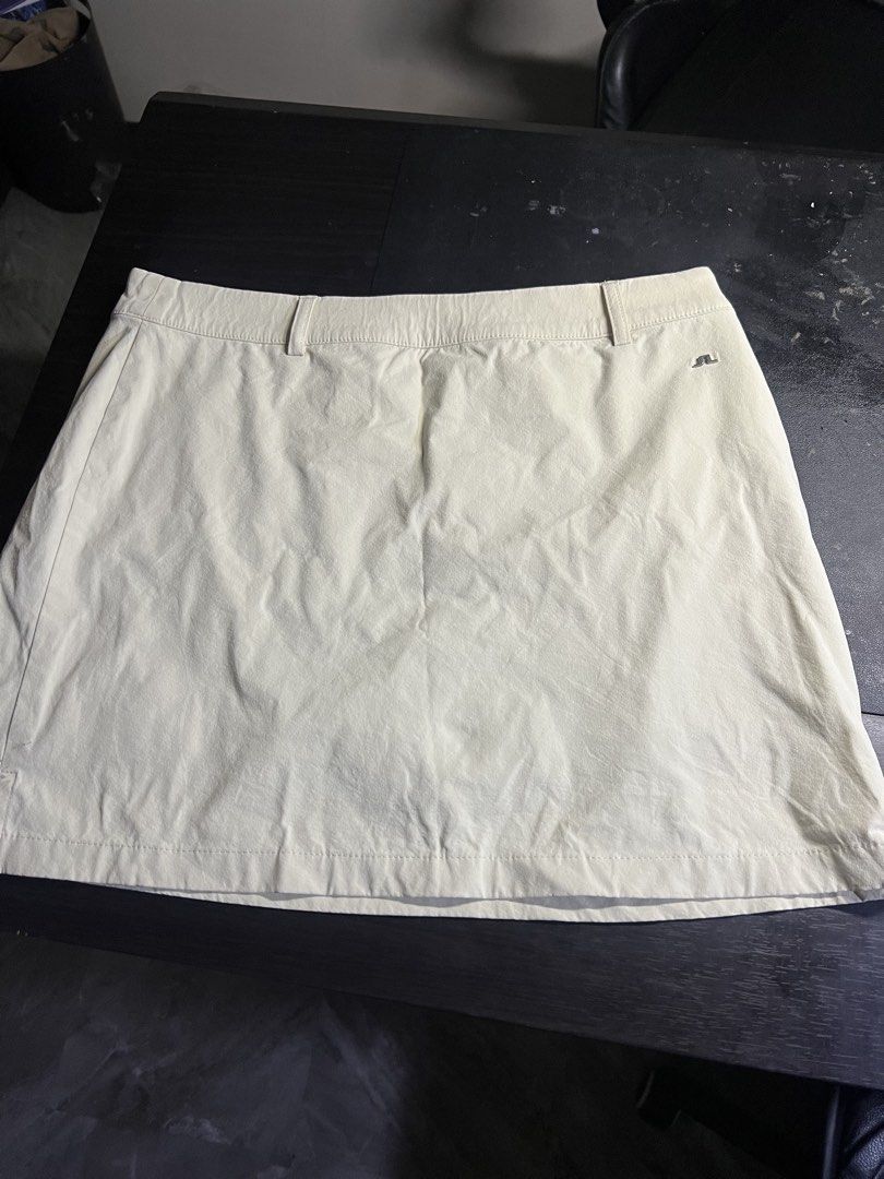 j.lindeberg skirt (Category: Skirts) located in Butuan. Submitted by arahukay.ph (Listing ID 1468218891, Image 1). Description: 30-32/14.5 Excellent condition shipped.