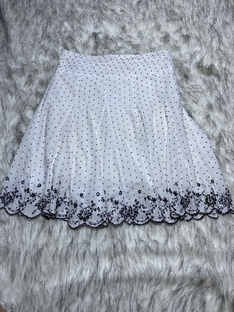 Joe benbasset (small) (Category: Skirts) located in Manila. Submitted by csjlgen (Listing ID 1468174387, Image 2). Description: .
