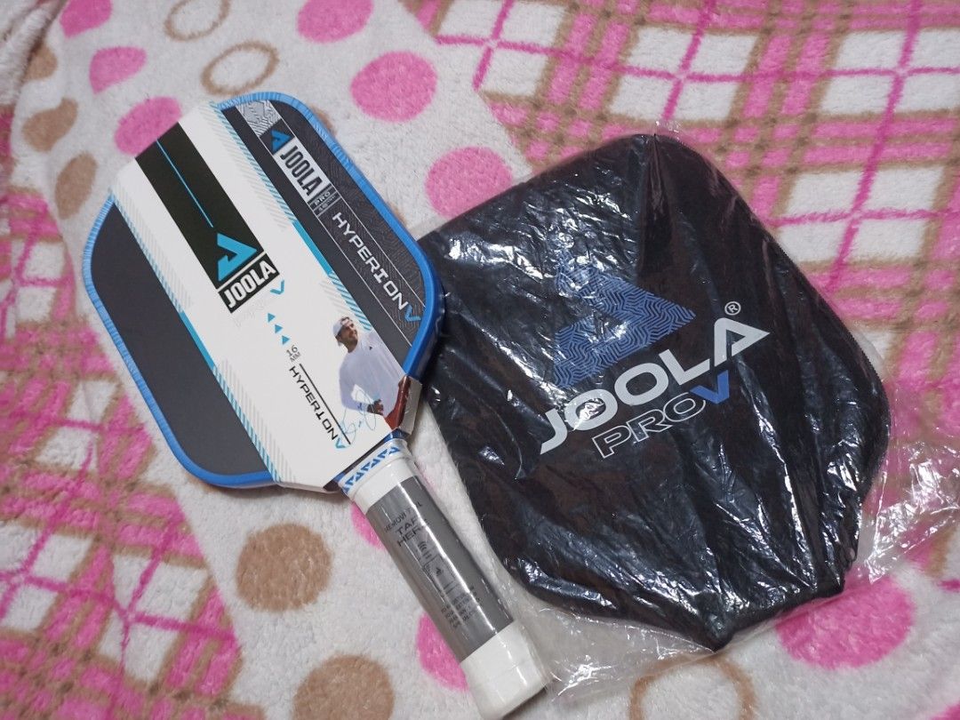 Joola Hyperion V paddle with sleeve cover (Category: Racket and Ball Sports) located in Bacoor. Submitted by joromoto18 (Listing ID 1468093525, Image 1). Description: For sale Brandnew Pickleball paddle Vietnam made OEM paddle Joola Hyperion V paddle With sleeve cover 1,800 pesos With nfc reading Pass sa tawad. All brandnew Pick up only Saint peter church caridad Cavite city Cop lalamove pabook kau Pass muna shipping.