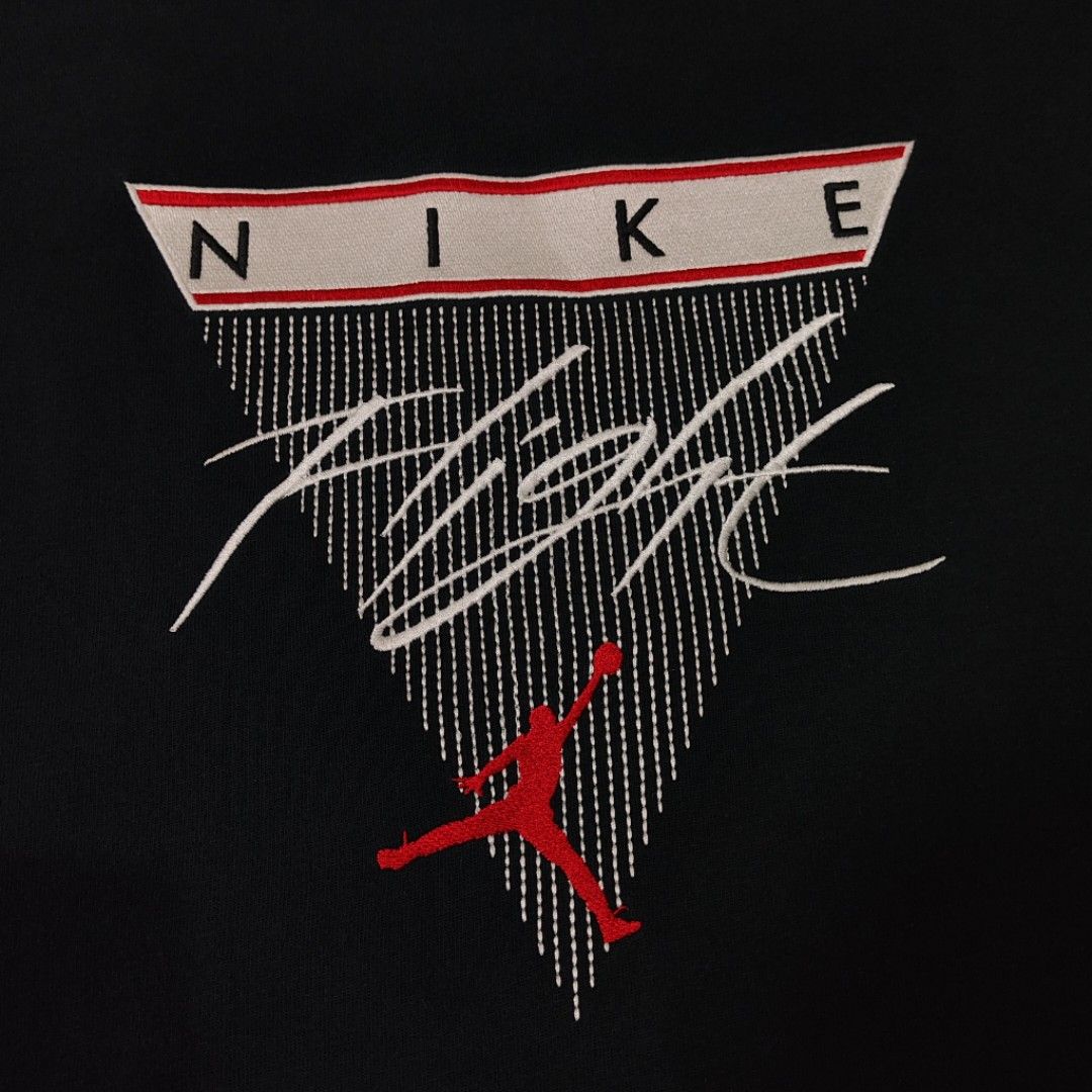 Jordan flight black shirt (Category: Tshirts & Polo Shirts ) located in Rosales. Submitted by c.karl (Listing ID 1468203661, Image 2). Description: - Jordan - embroidered - Black - S - negotiable.