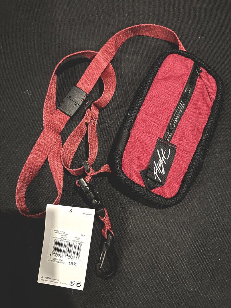 Jordan Flight Purse/Pouch (Category: Belt bags, Clutches and Pouches) located in Tarlac. Submitted by iamleeyam (Listing ID 1468256835, Image 3). Description: Authentic/Original Jordan Flight Purse/Pouch RFS: Decluttering Note: Tarlac is our location 📍 Buyer shoulders the shipping cost Payment first policy Thank you! .