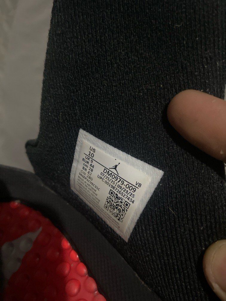 Jordan hydro VI slide (Category: Slippers & Slides) located in Caloocan City. Submitted by walkthrift.manila.co (Listing ID 1468219025, Image 3). Description: 1x use only Authentic Naging bago pa With box.