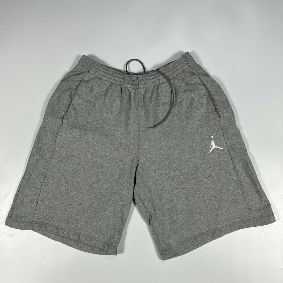 Jordan shortz (Category: Shorts) located in Dagupan City. Submitted by shanet. (Listing ID 1468257218, Image 1). Description: J*rdan shorts No issue W- 32 relax, stetch 40 L- 22 T- 16 H- 14.