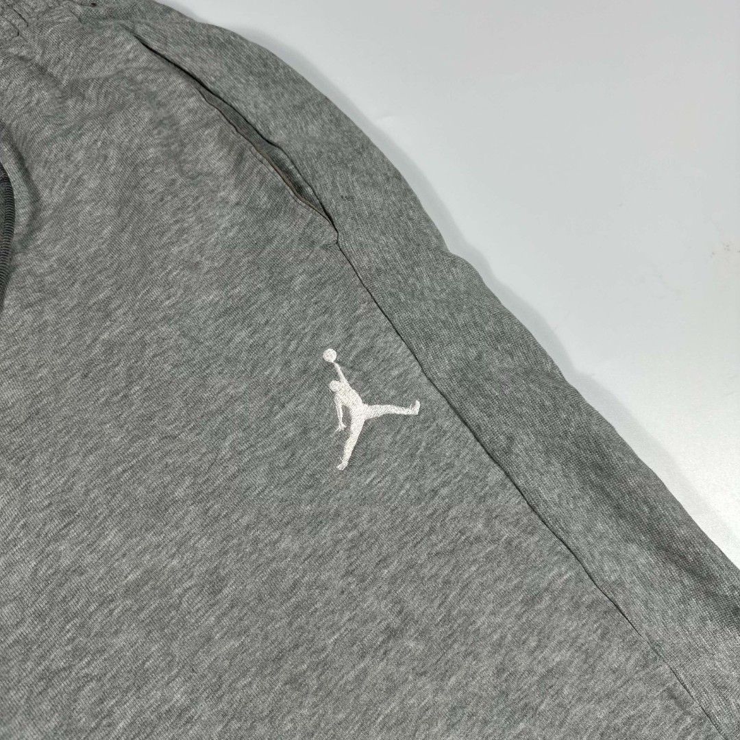 Jordan shortz (Category: Shorts) located in Dagupan City. Submitted by shanet. (Listing ID 1468257218, Image 2). Description: J*rdan shorts No issue W- 32 relax, stetch 40 L- 22 T- 16 H- 14.