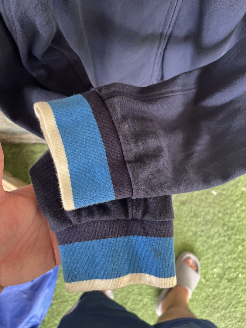 Kappa Italia Navy Blue Track Jacket (Category: Coats, Jackets and Outerwear) located in Cagayan de Oro. Submitted by curatedheirloomph_ (Listing ID 1468236663, Image 3). Description: 𝘿𝙞𝙢𝙚𝙣𝙨𝙞𝙤𝙣𝙨: 23x28 𝘽𝙚𝙨𝙩 𝙁𝙞𝙩: Large - XL 𝘾𝙤𝙣𝙙𝙞𝙩𝙞𝙤𝙣 & 𝘾𝙤𝙡𝙤𝙧 𝙍𝙖𝙩𝙚: Excellent (9.5/10) 𝙄𝙨𝙨𝙪𝙚: N/A 𝘼𝙪𝙩𝙝𝙚𝙣𝙩𝙞𝙘𝙞𝙩𝙮 𝘿𝙚𝙘𝙡𝙖𝙧𝙖𝙩𝙞𝙤𝙣: Authentic.