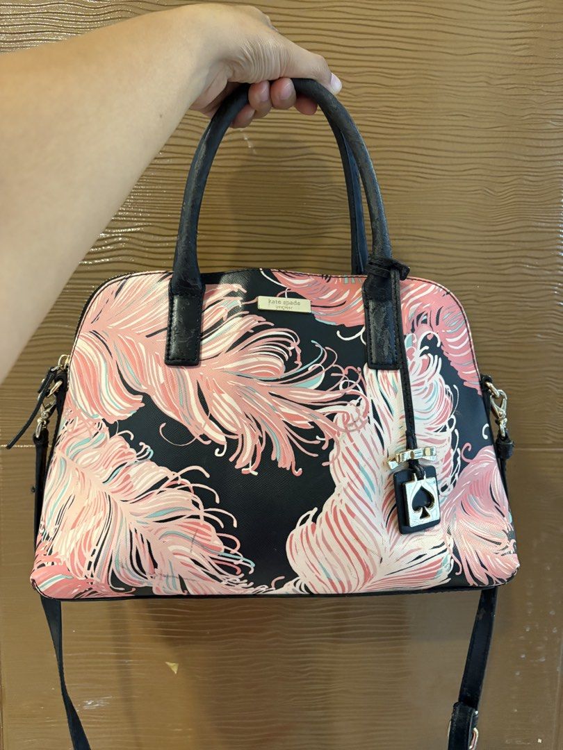 Kate Spade (Category: Luxury Bags & Wallets) located in Manila. Submitted by jean777_love (Listing ID 1468061991, Image 1). Description: Galing Canada 🩷🩷🩷.