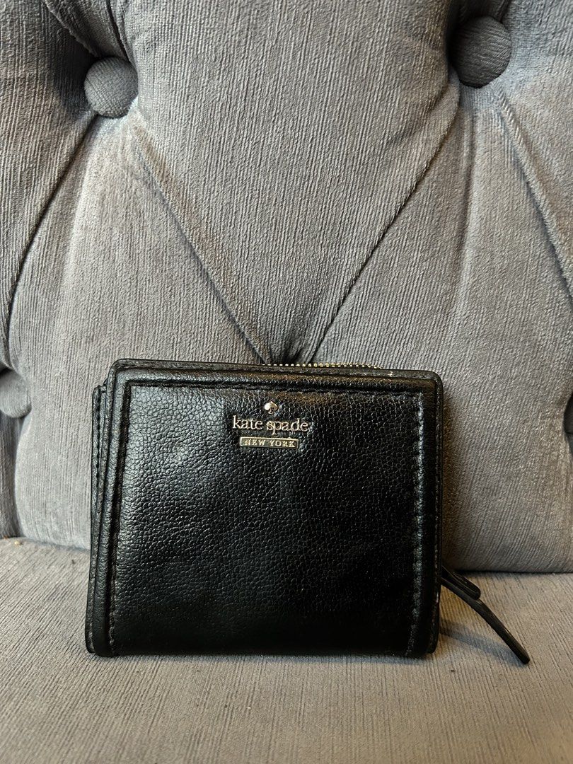 Kate spade patterson drive black (Category: Wallets & Card holders) located in Manila. Submitted by reishuh (Listing ID 1468100778, Image 2). Description: .