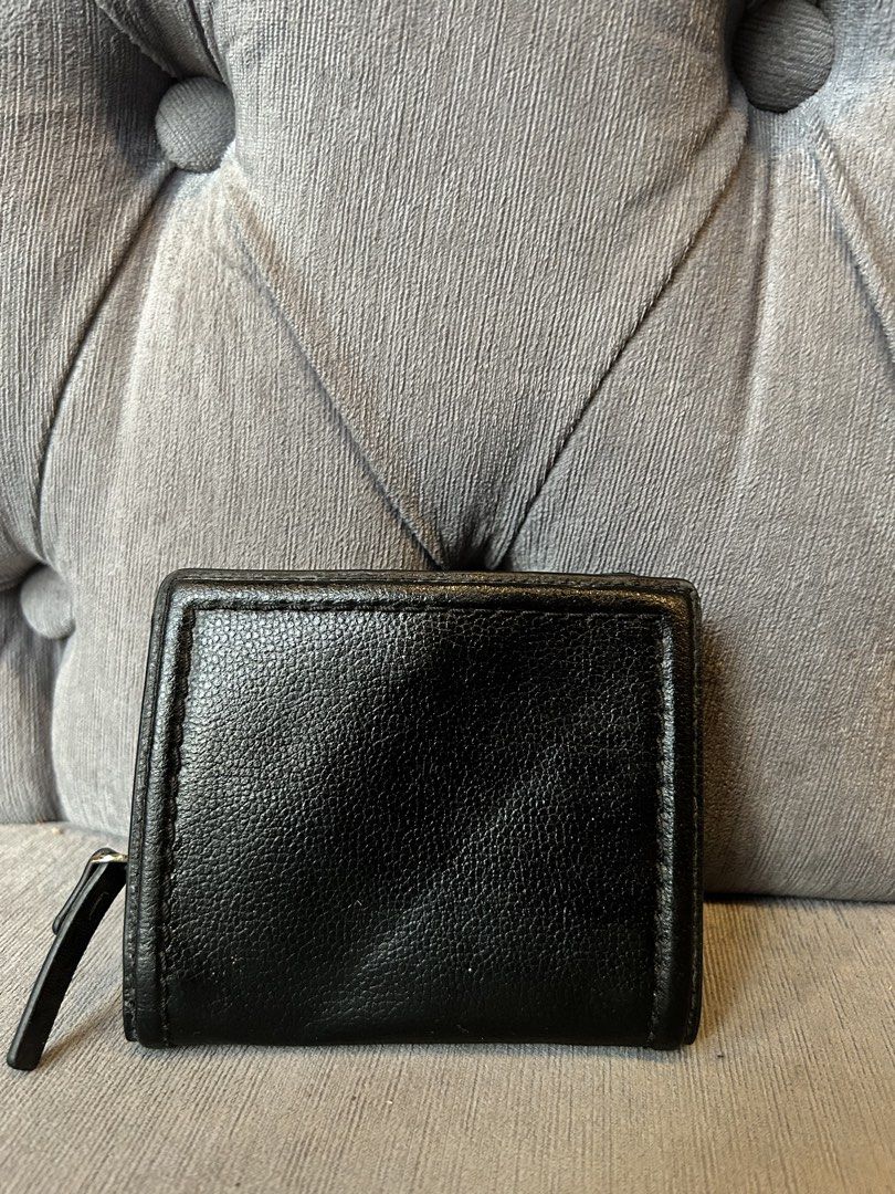 Kate spade patterson drive black (Category: Wallets & Card holders) located in Manila. Submitted by reishuh (Listing ID 1468100778, Image 3). Description: .