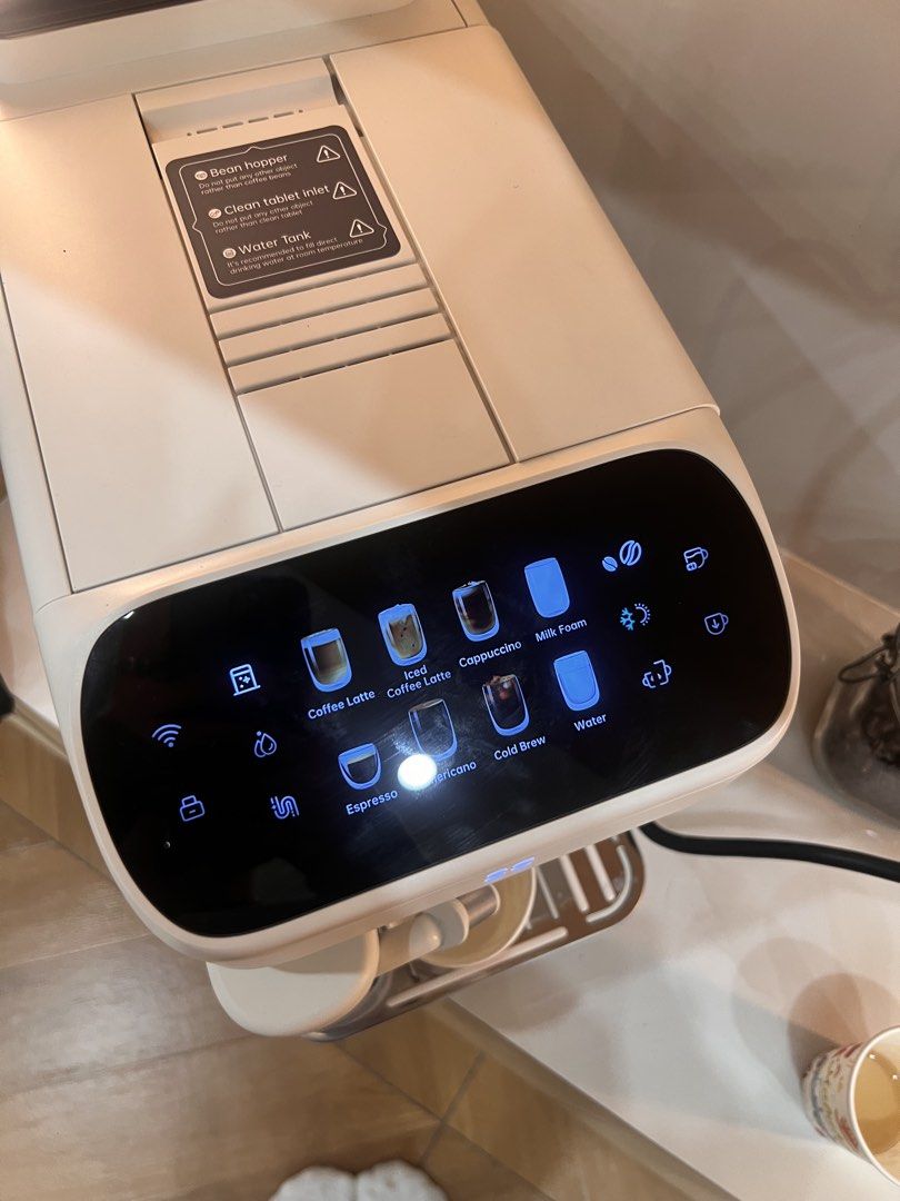 KAXFREE SF1 Pro Smart Automatic Expresso Machine (Category: Coffee Machines & Makers) located in Manila. Submitted by lnnbrbs (Listing ID 1468117377, Image 2). Description: KAXFREE SF1 Max Smart Fully Automatic Espresso Machine (Moon White) Selling a Brand New KAXFREE SF1 Pro Fully Automatic Coffee Machine in Moon White. Perfect for home or office use. • Model: KAXFREE SF1 Pro • Condition: Brand New (Never used / Pristine condition) • Color: Moon