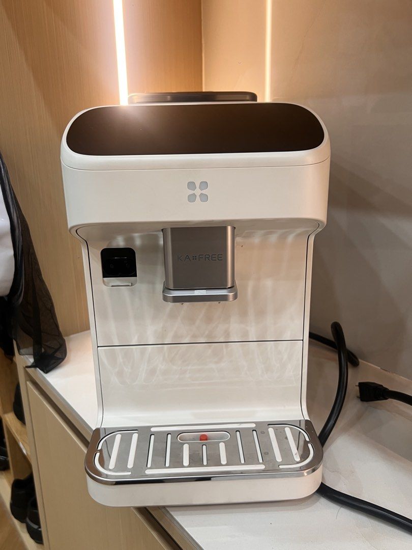 KAXFREE SF1 Pro Smart Automatic Expresso Machine (Category: Coffee Machines & Makers) located in Manila. Submitted by lnnbrbs (Listing ID 1468117377, Image 1). Description: KAXFREE SF1 Max Smart Fully Automatic Espresso Machine (Moon White) Selling a Brand New KAXFREE SF1 Pro Fully Automatic Coffee Machine in Moon White. Perfect for home or office use. • Model: KAXFREE SF1 Pro • Condition: Brand New (Never used / Pristine condition) • Color: Moon