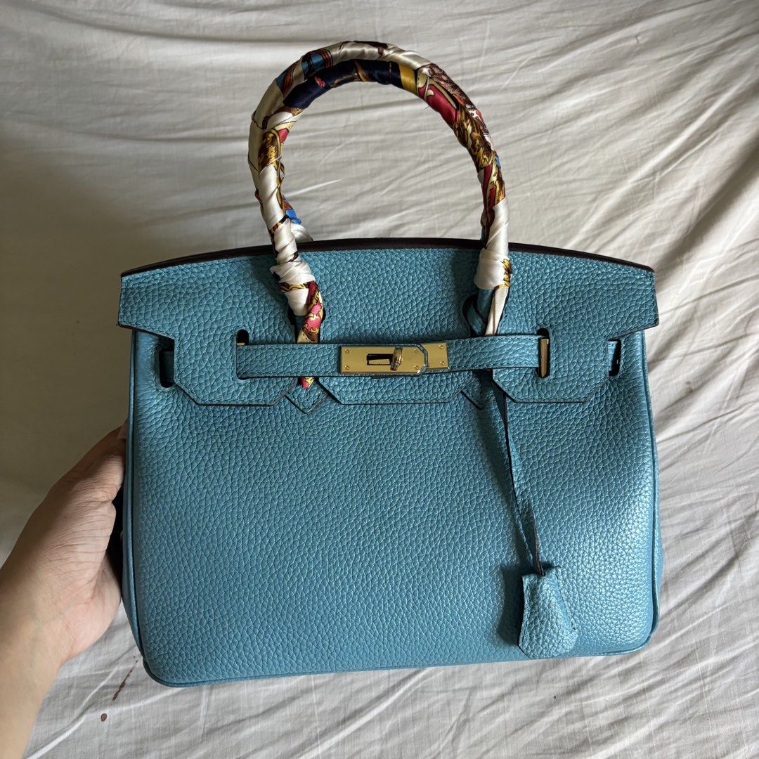 Kelly Structured Leather Tote Bag (Category: Tote Bags) located in Binan City. Submitted by myprelovedhaul (Listing ID 1468068627, Image 1). Description: .