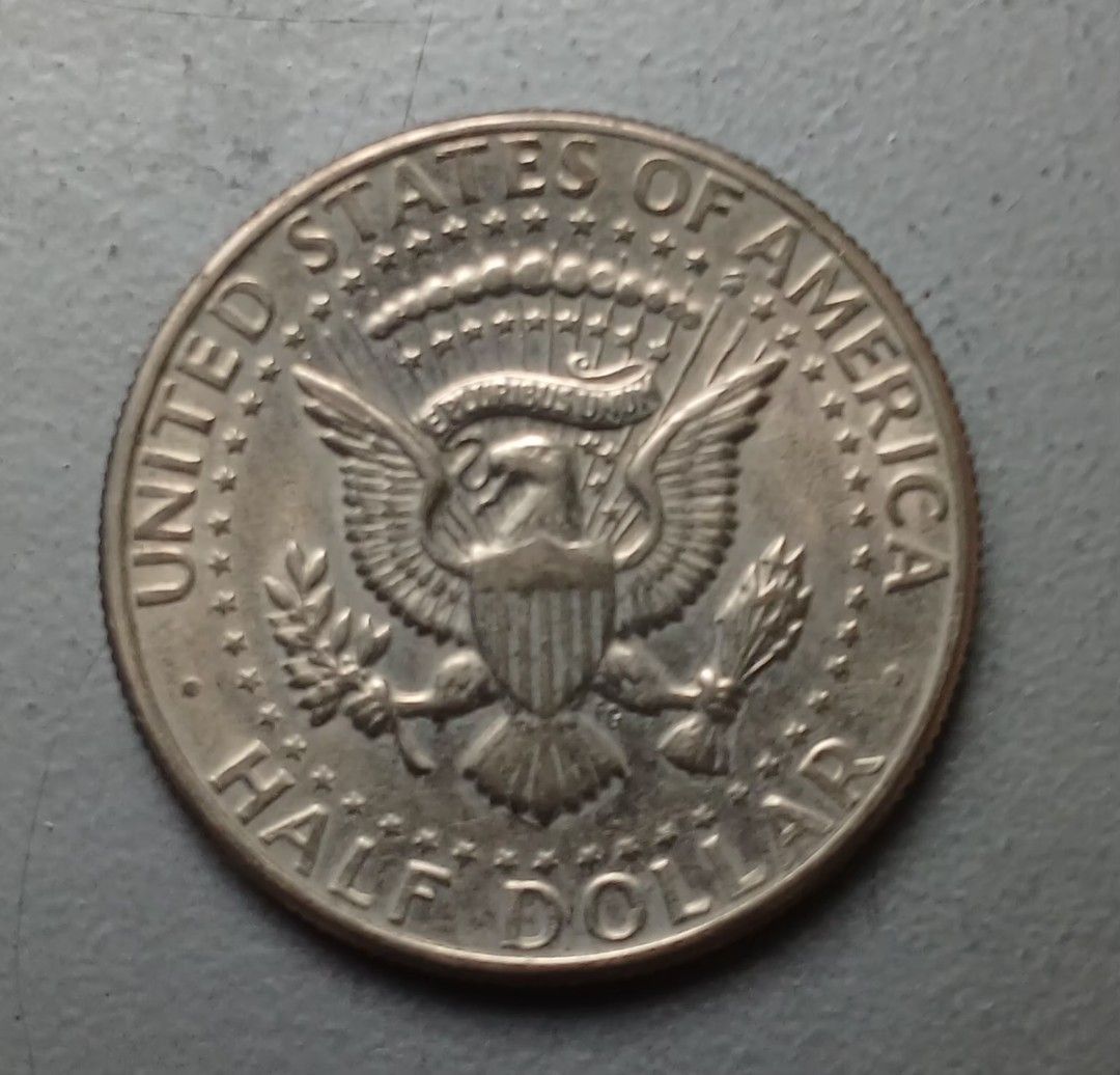 Kennedy half dollar 1971 (Category: Currency) located in Lipa City. Submitted by MAGBABALOT7 (Listing ID 1468143918, Image 2). Description: copper nickel composition 30.6 mm in diameter.