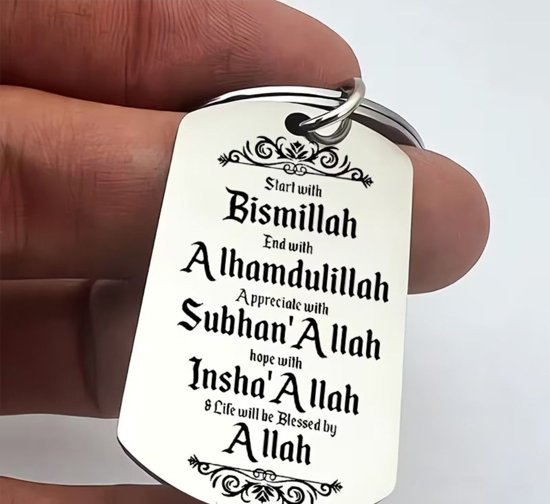Keychains (Category: Stationery & School Supplies) located in Singapore. Submitted by kawaii_you. (Listing ID 1468173411, Image 3). Description: 2 for $5.