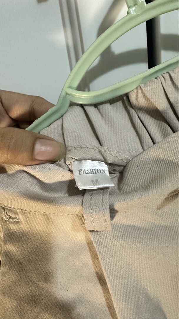 Khaki Cargo (Category: Other Bottoms) located in Naic. Submitted by cilissa (Listing ID 1468159509, Image 3). Description: -Loose stitch in one pocket -Small size(25in) -Garterized J&T PM for more details.