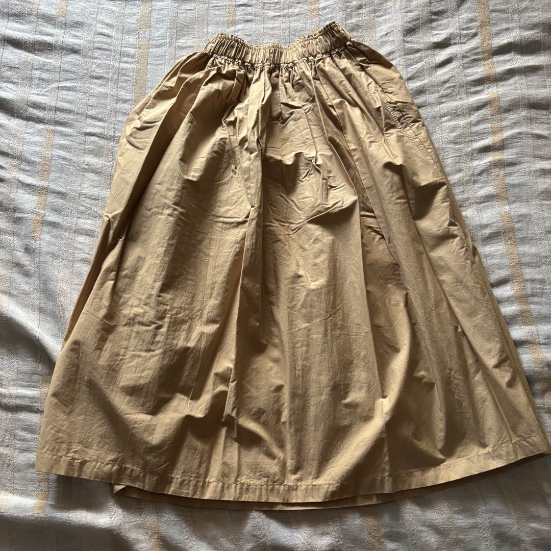 Khaki Poplin A line Maxi Skirt (Category: Skirts) located in Binan City. Submitted by myprelovedhaul (Listing ID 1468143428, Image 2). Description: .